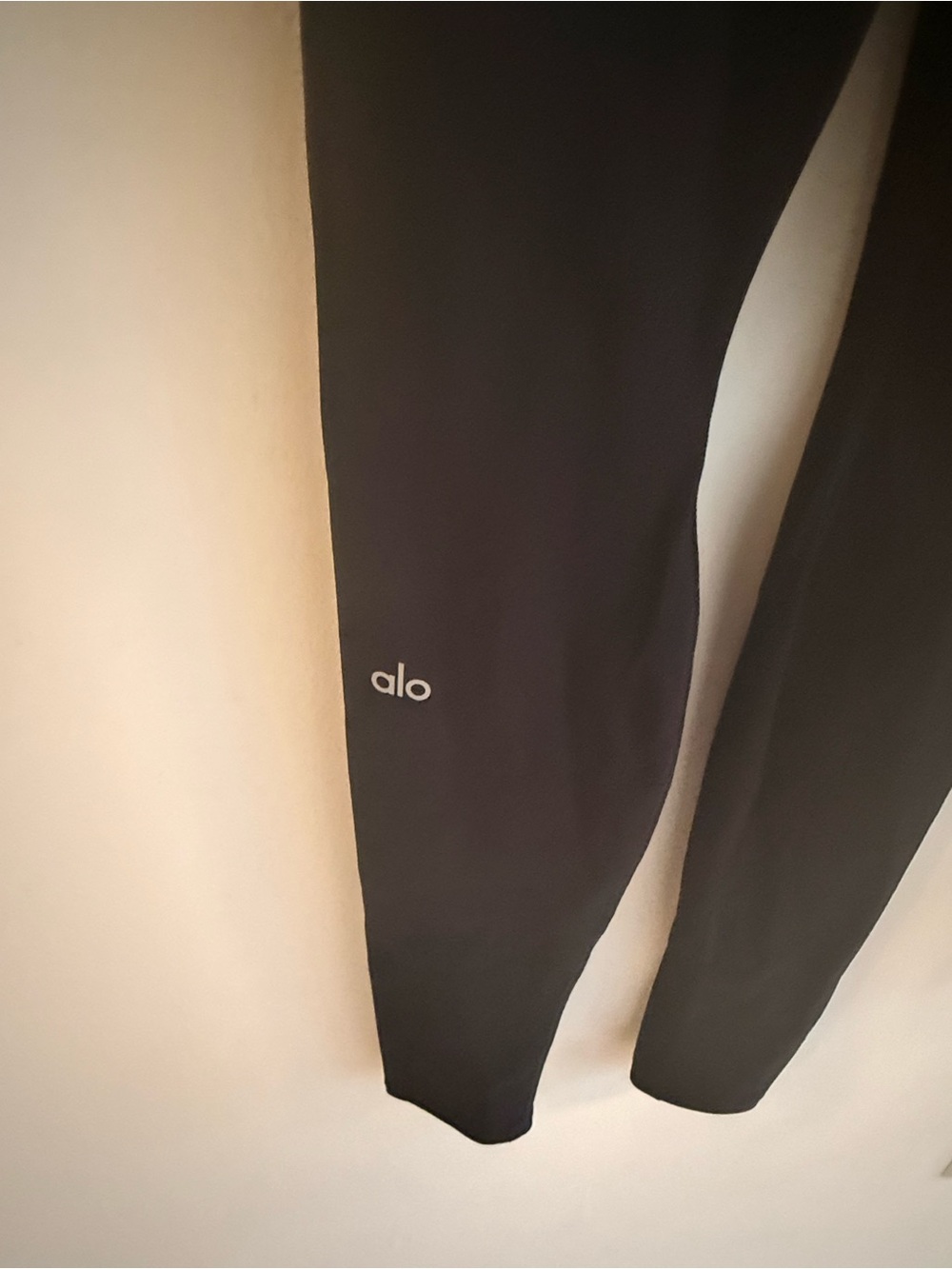 Alo High-Waist Airlift Leggings - like new - Picture 5 of 6